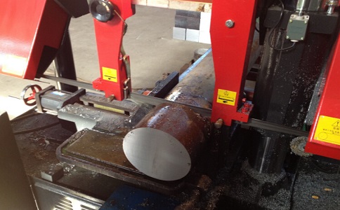 沙洋卧式带锯床加工时出现明显振荡如何排查？